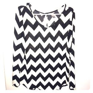 Chevron long sleeve button back shirt