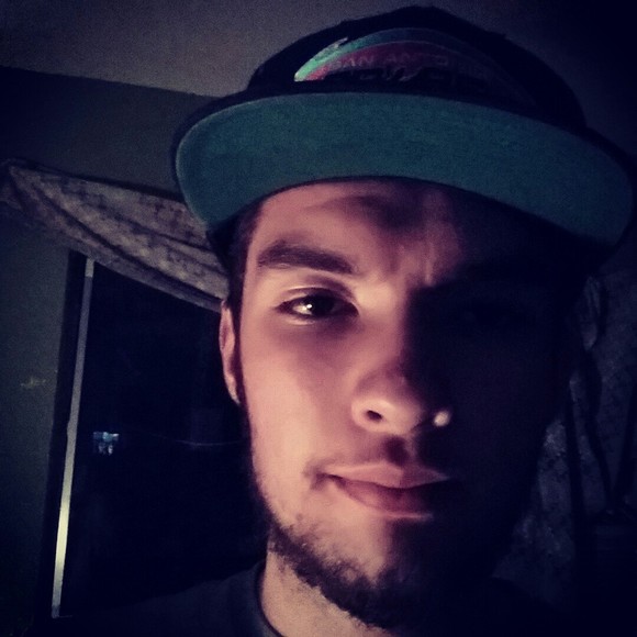 Meet your Posher, Arturo - Picture 1 of 1
