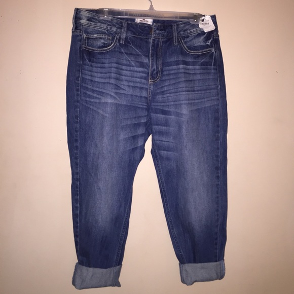 Never worn Hollister Boyfriend jeans - Picture 1 of 1
