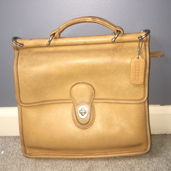 ⭐️Authentic vintage coach bag⭐️