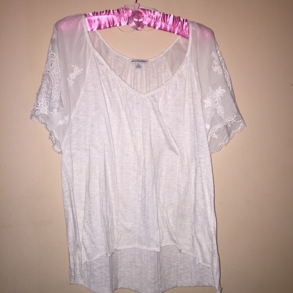 White flowy lace top from American Eagle - Picture 1 of 1