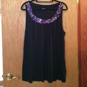 Sequined neck tank (plum color)