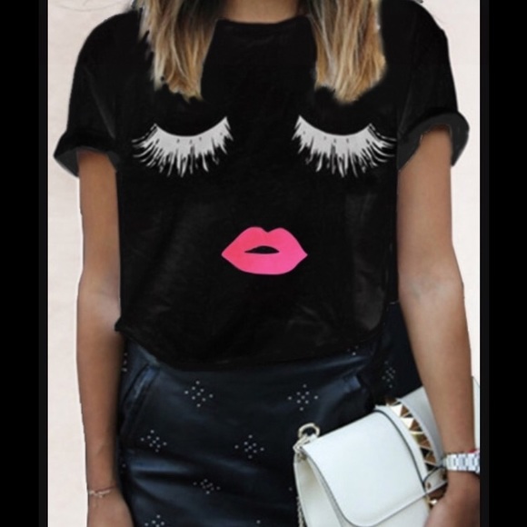 Pink Lips & Eyelash Tshirt in Black - Picture 1 of 3
