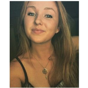 Meet your Posher, Molly