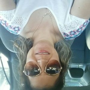 Meet your Posher, Mayra