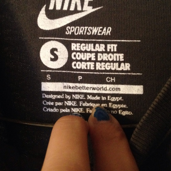 dri fit nike shirt - Picture 2 of 2