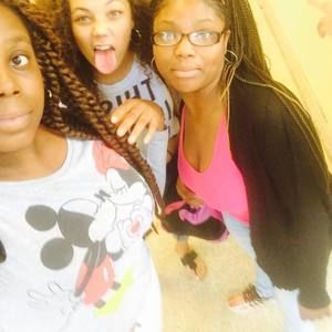 Meet your Posher, Daisa