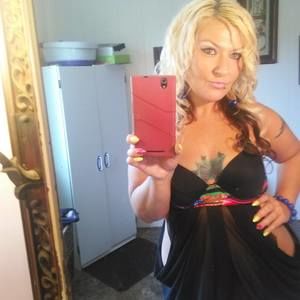 Meet your Posher, Valenda