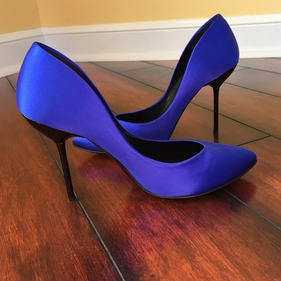 • Pedro Garcia Blue Rosette Heels  • - Picture 2 of 4