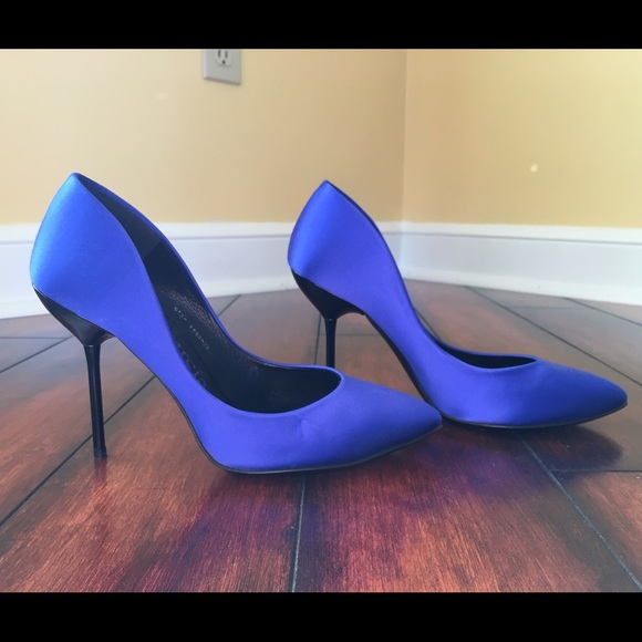 • Pedro Garcia Blue Rosette Heels  • - Picture 3 of 4