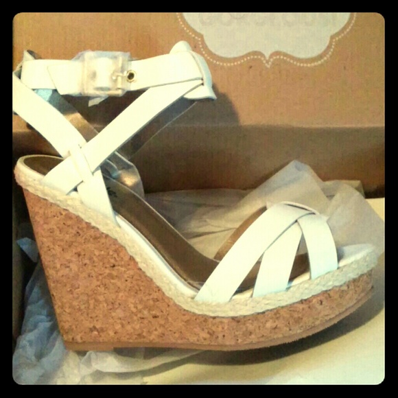 Sold Gorgeous Wedges