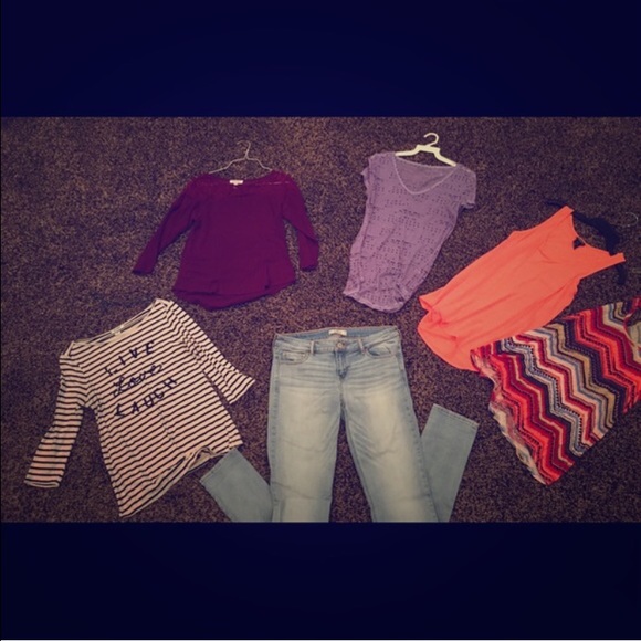 🍂FALL BUNDLE!🍂 Need all these shirts gone!