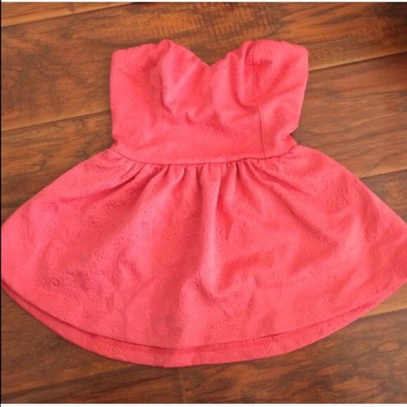 Pins & Needles Coral Top