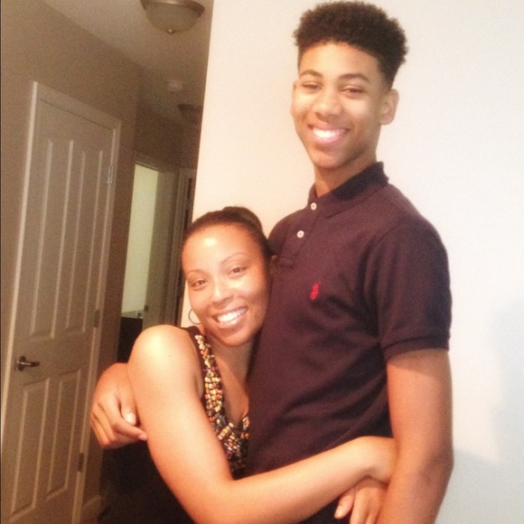 Meet your Posher, Rashonda - Picture 1 of 1