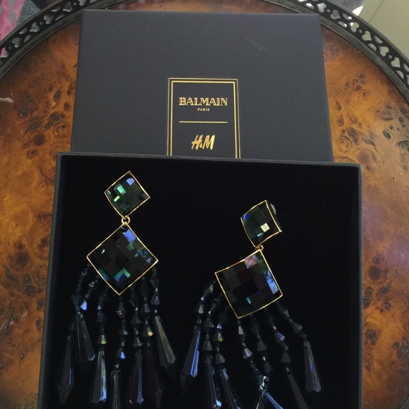 Sold out in country Balmain chandelier earrings
