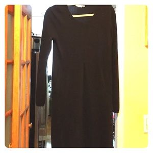 Black cashmere dress with side pockets
