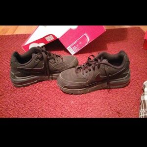 Mens Black airmaxs