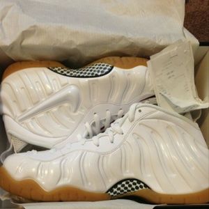 Limited edition Gucci foams with recipt