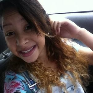 Meet your Posher, Elidia