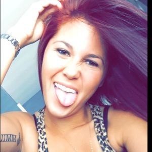 Meet your Posher, Felicia