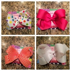 Lot of 4 NWT hair bows- large
