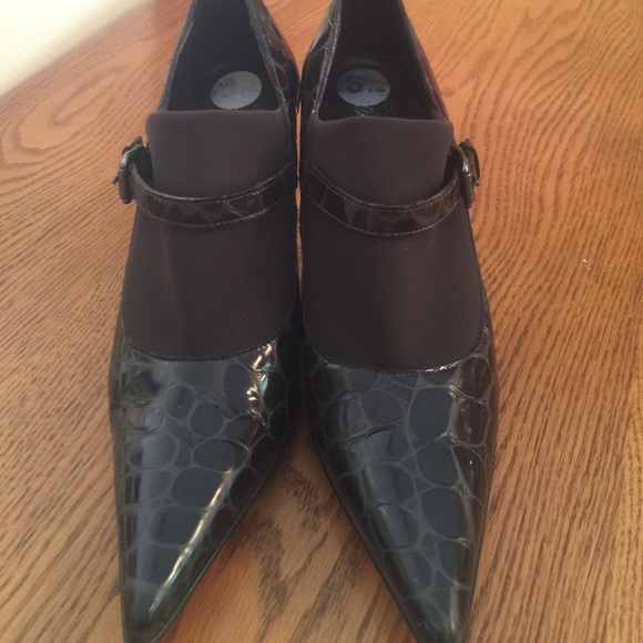 Nice brown shoes 6 1/2