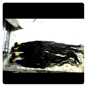SOLD Brazillian body wave hair extensions
