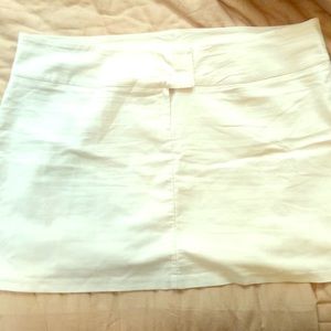 Cream plus size mini skirt.