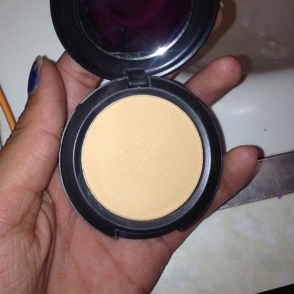 make up - Picture 4 of 4