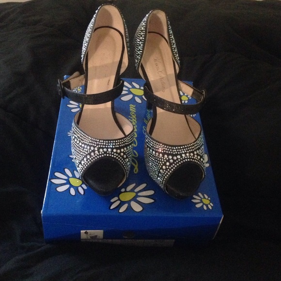 Black sparkle heels