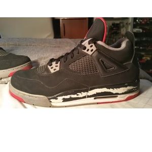 Midsole repaints and unyellowing