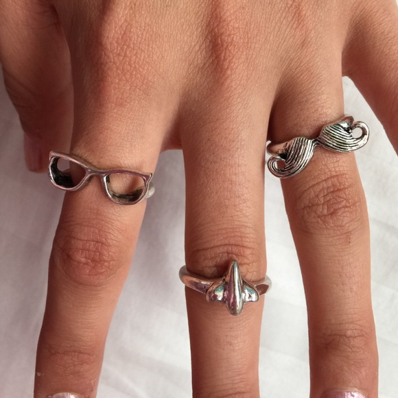 Silver rings - Picture 3 of 3