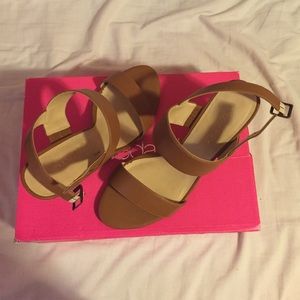 SHOEDAZZLE cognac wedges