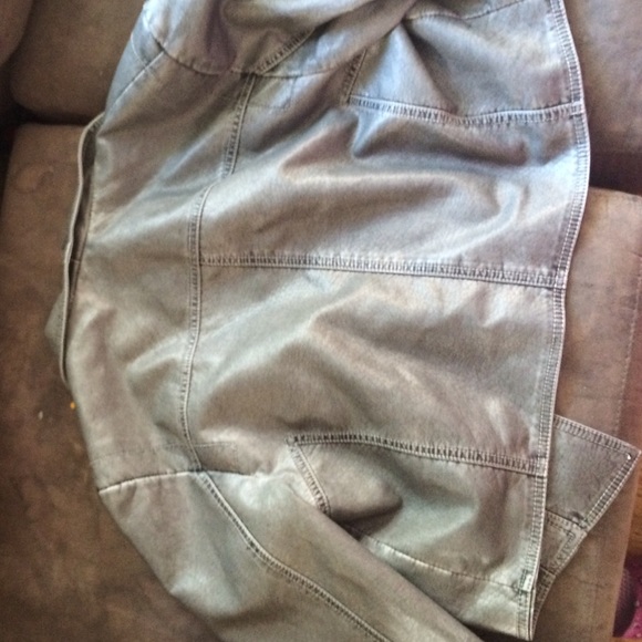 Gray leather jacket - Picture 2 of 2