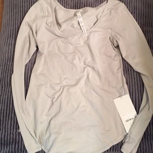 Lululemon inner essence tee