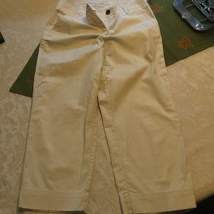 Talbots Petites Tapered Pants. Size 12P. Cream