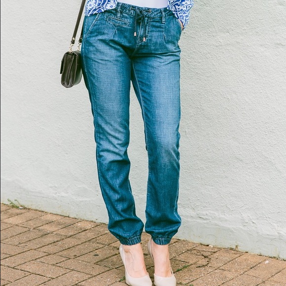 boyfriend jogger jeans
