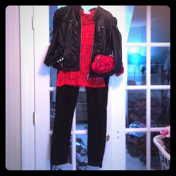 ❄️Blizzard Markdown❄️Rue 21 Black Skinny Jeans 7/8