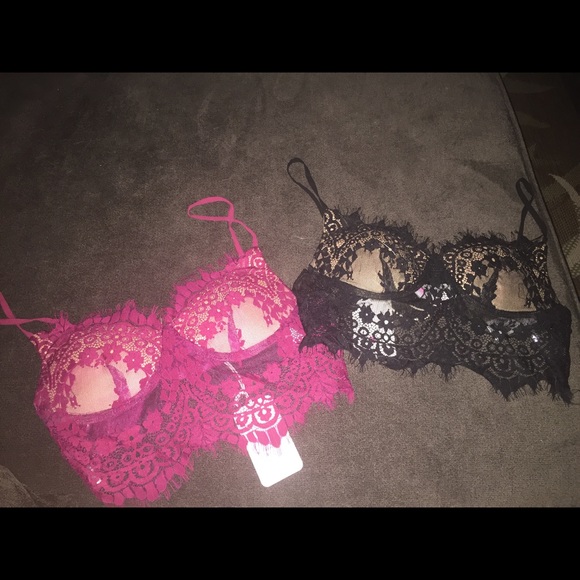 2 bralettes