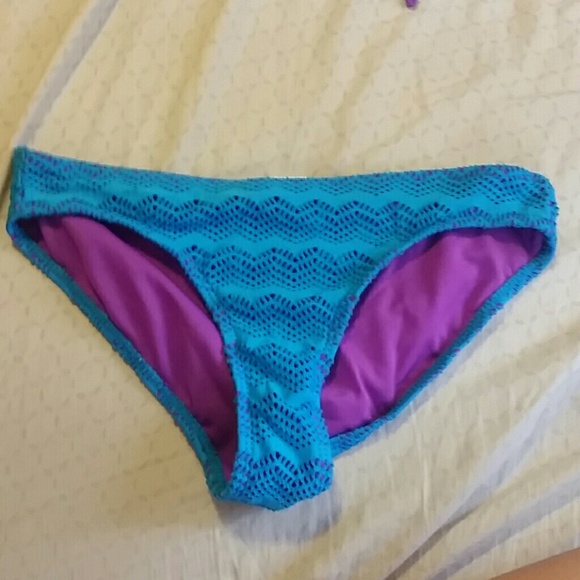 New bikini - Picture 2 of 2