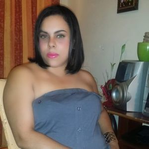 Meet your Posher, Julissa