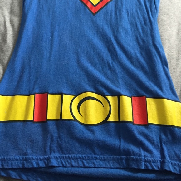 🔴Sold🔴Superman costume tshirt - Picture 3 of 4