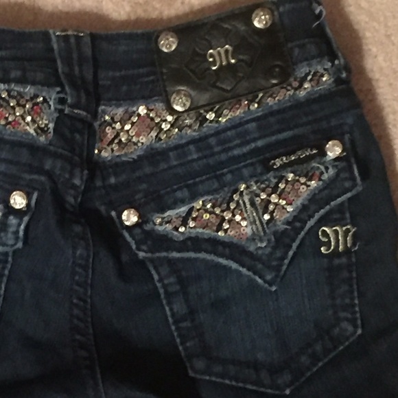 Miss Me dark wash size 26