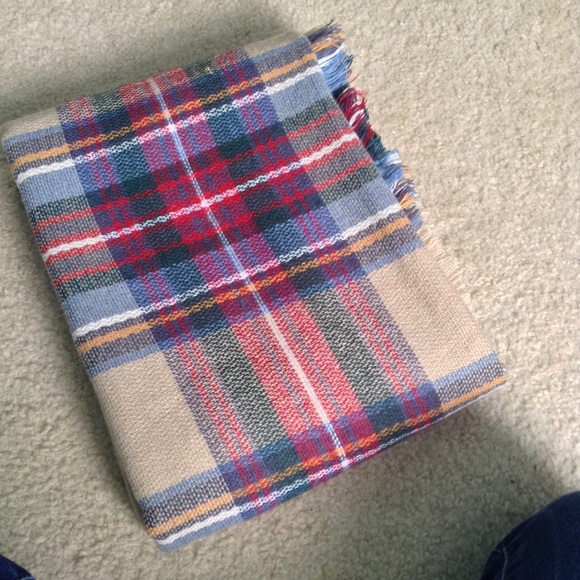 Accessories - 🆕 LISTING ❗️NWT Blanket Scarf