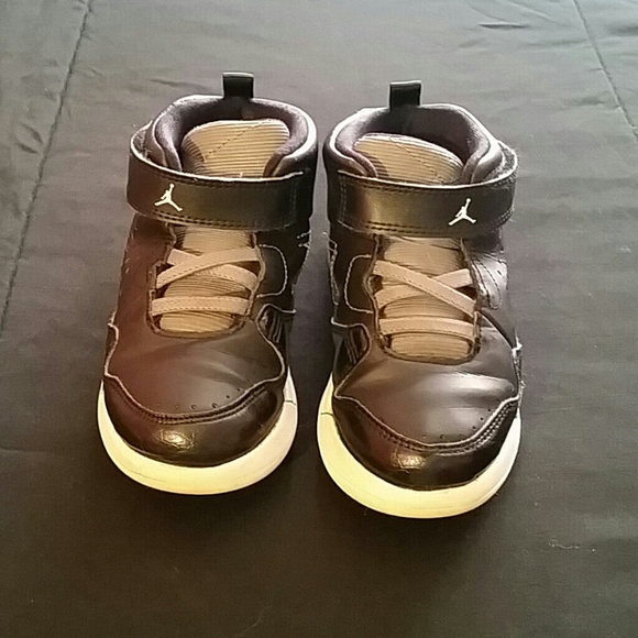 🏀Jordan's Toddler Size 9.5🏀🍃