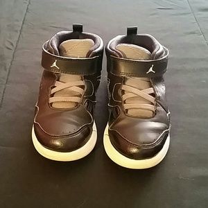 🏀Jordan's Toddler Size 9.5🏀🍃