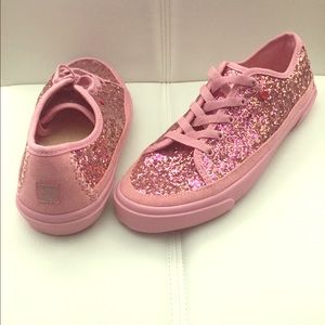 UGG I Heart Canvas Sneaker