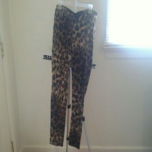 Leopard print paints