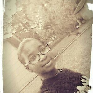 Meet your Posher, Candace