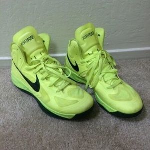 Men's Nike Hyperfuse Basketball Shoes Size 12